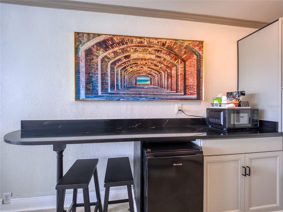 For Sale: $120,000 (1 beds, 1 baths, 360 Square Feet)