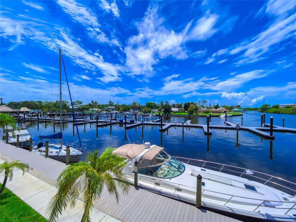 For Sale: $120,000 (1 beds, 1 baths, 360 Square Feet)