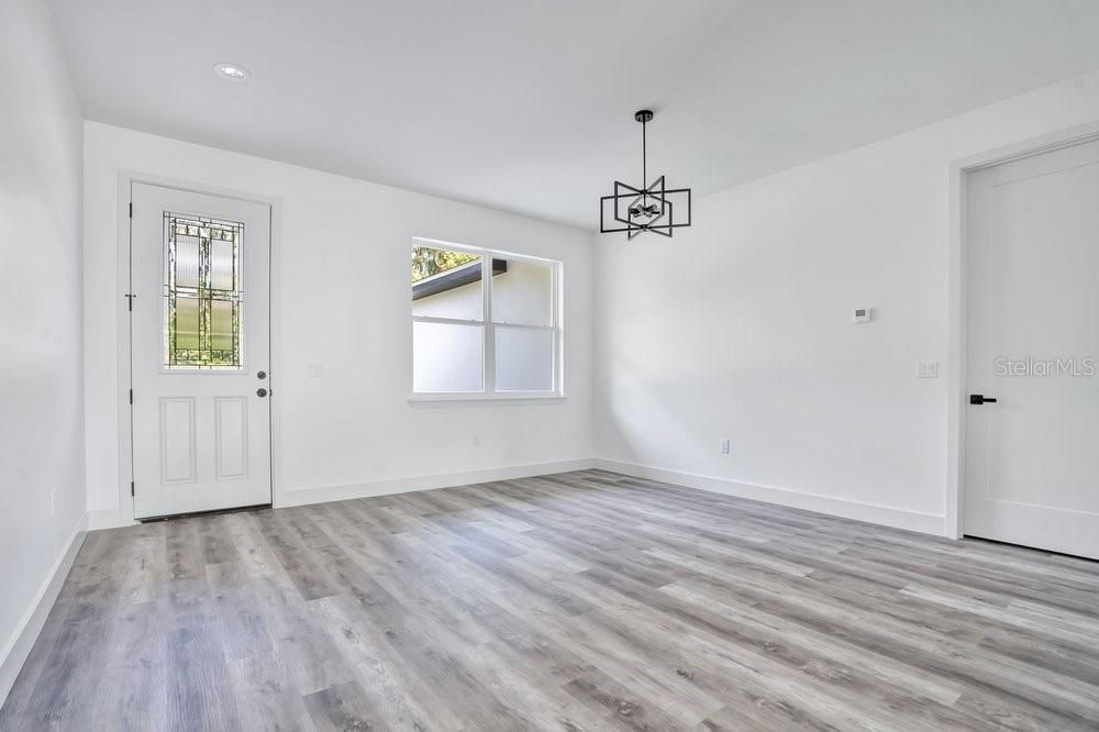 En Venta: $490,000 (4 camas, 3 baños, 2093 Pies cuadrados)