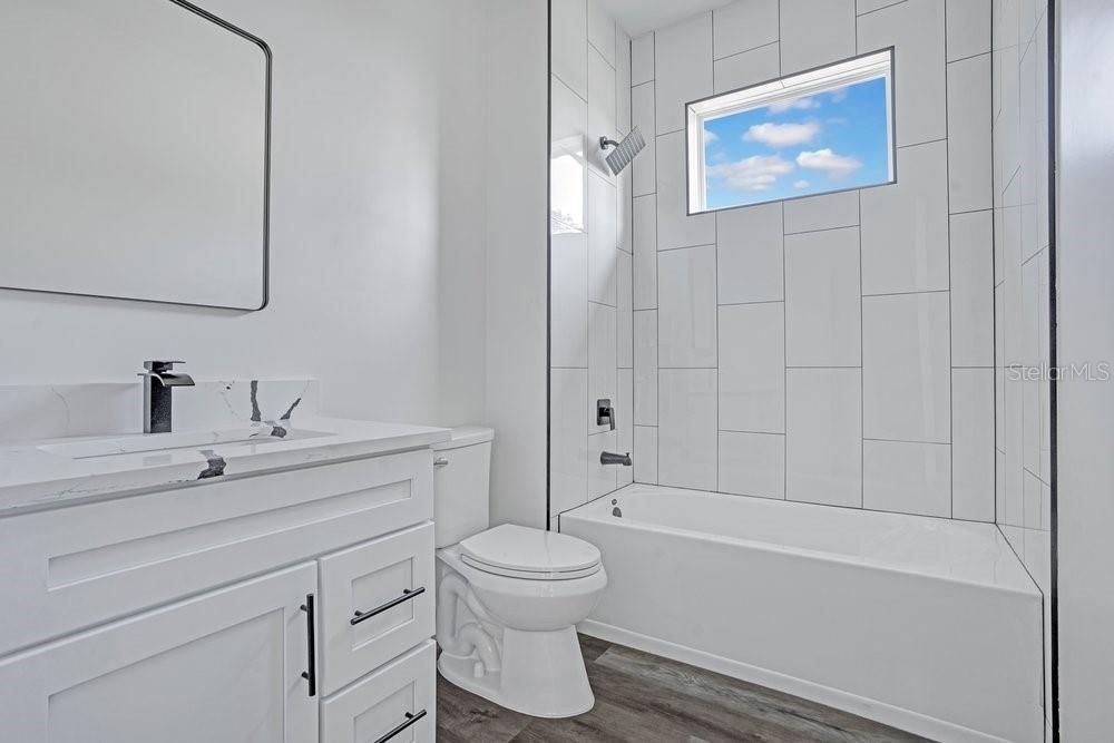 En Venta: $490,000 (4 camas, 3 baños, 2093 Pies cuadrados)