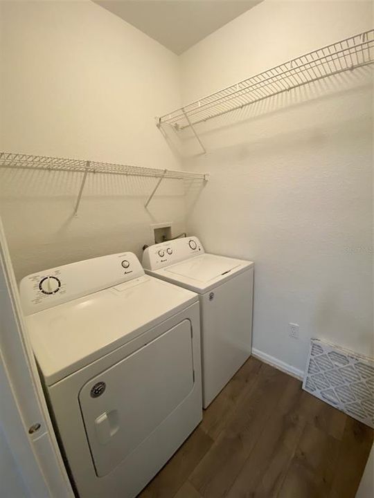 В аренду: $1,350 (1 спален, 1 ванн, 850 Квадратных фут)