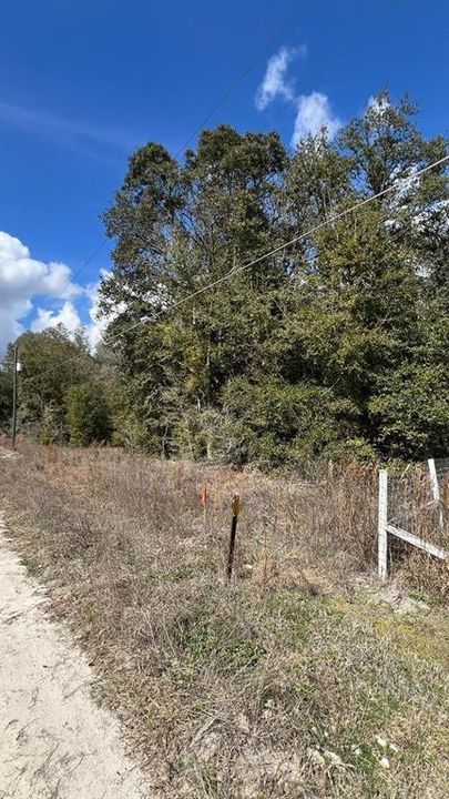 待售: $20,000 (0.22 acres)
