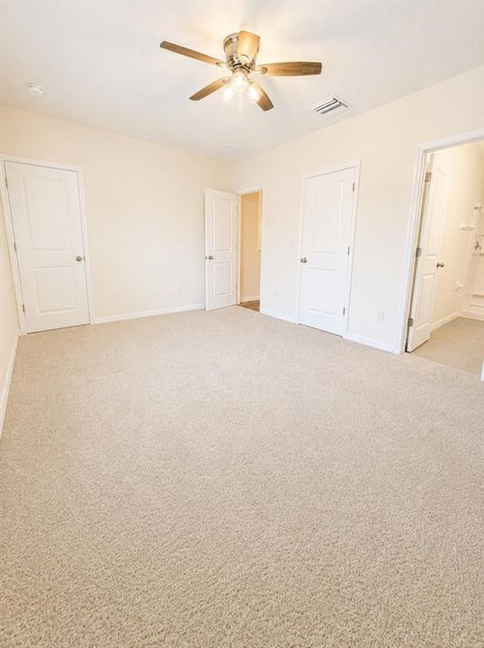 For Rent: $2,200 (3 beds, 2 baths, 1707 Square Feet)