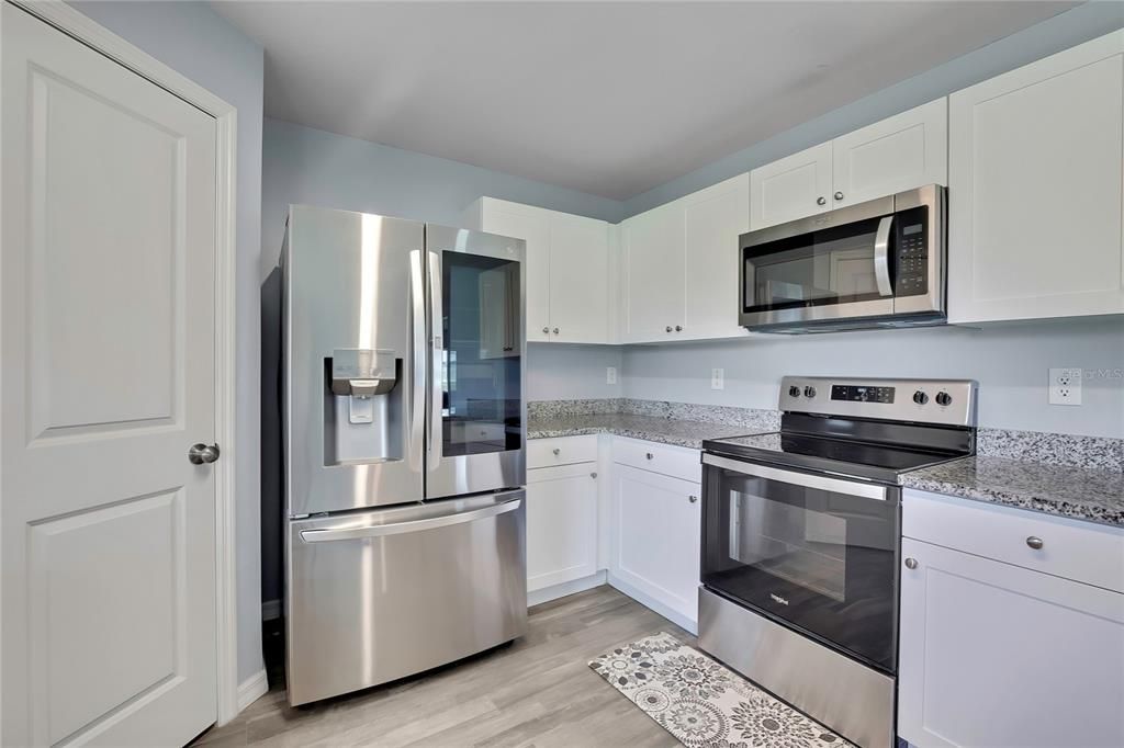 En Venta: $339,000 (4 camas, 2 baños, 1646 Pies cuadrados)