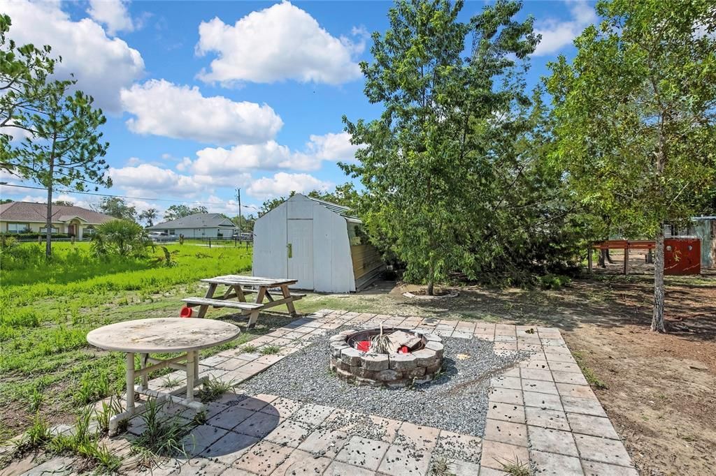 En Venta: $339,000 (4 camas, 2 baños, 1646 Pies cuadrados)