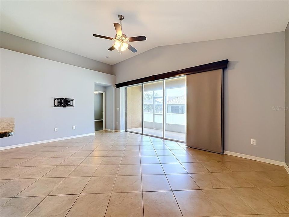 En Venta: $399,900 (3 camas, 2 baños, 2042 Pies cuadrados)