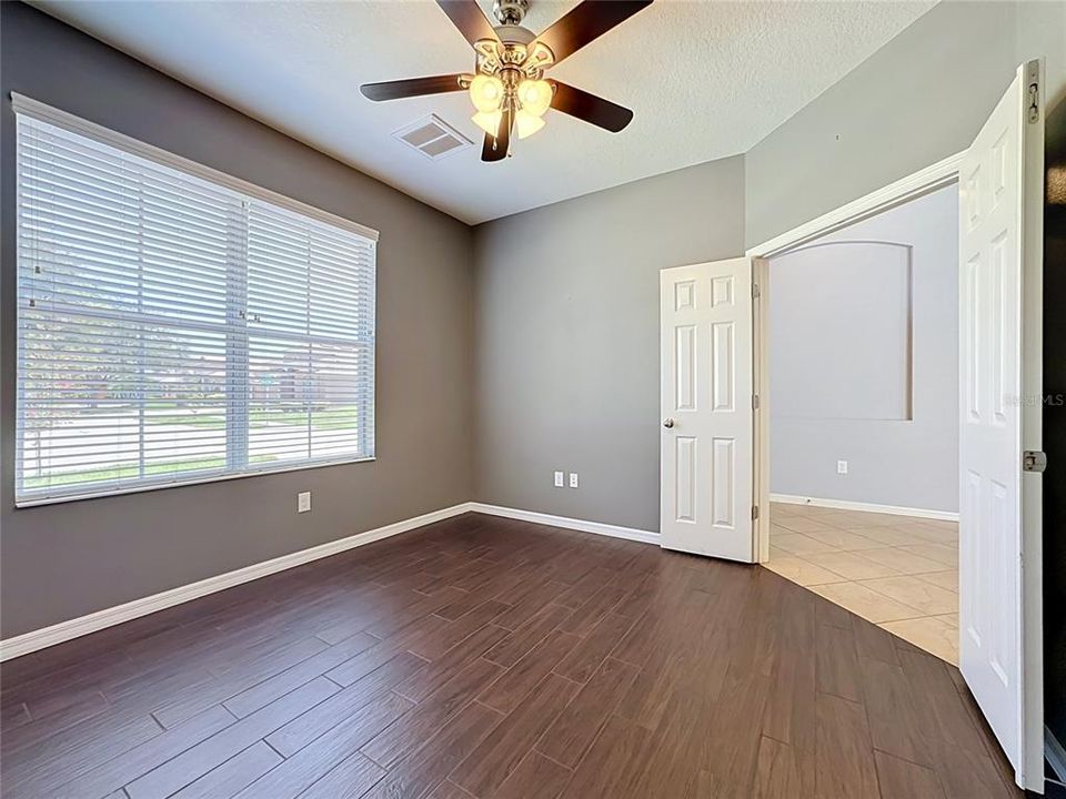 En Venta: $399,900 (3 camas, 2 baños, 2042 Pies cuadrados)