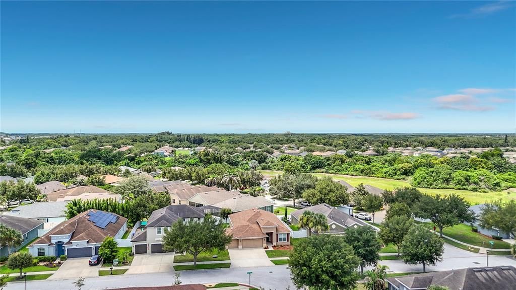 En Venta: $399,900 (3 camas, 2 baños, 2042 Pies cuadrados)