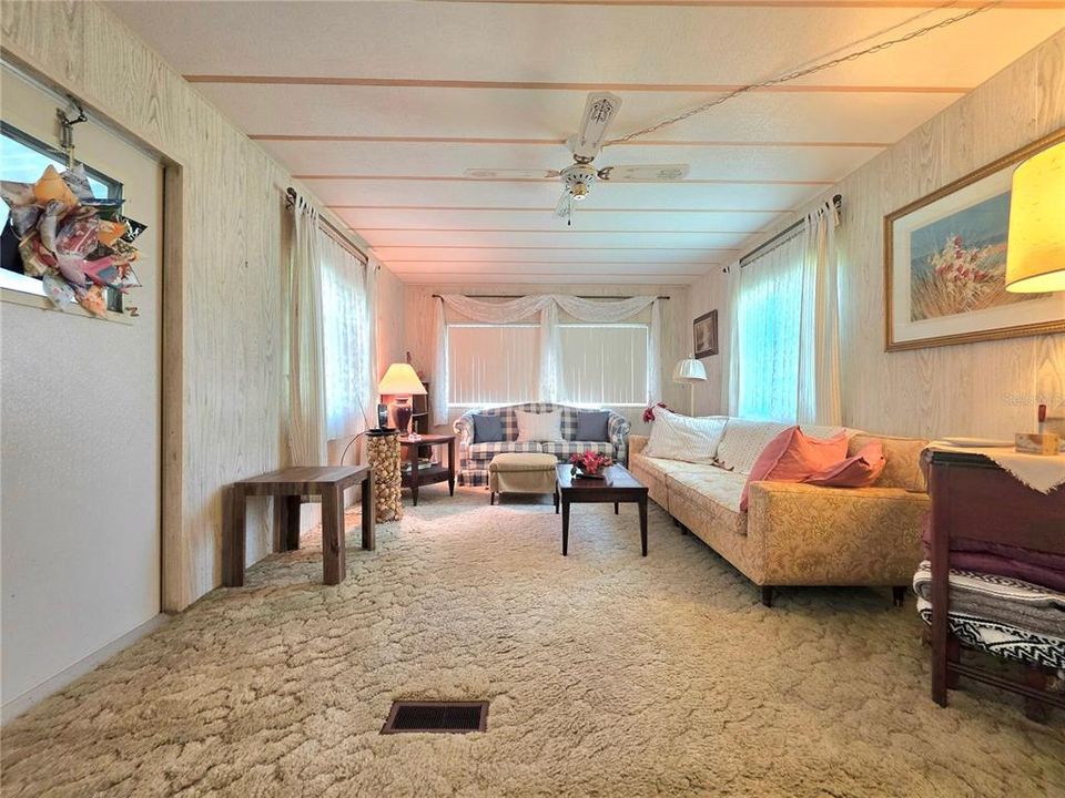 En Venta: $329,900 (2 camas, 2 baños, 1248 Pies cuadrados)