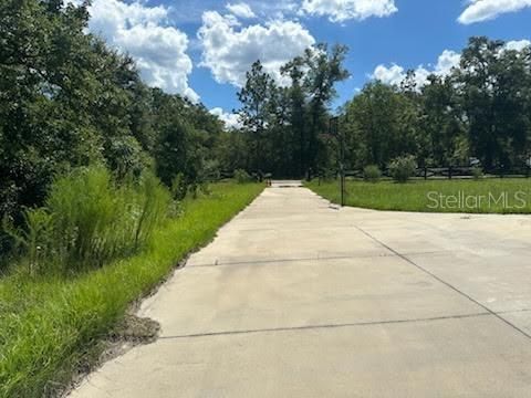 En Venta: $560,000 (4 camas, 2 baños, 2450 Pies cuadrados)