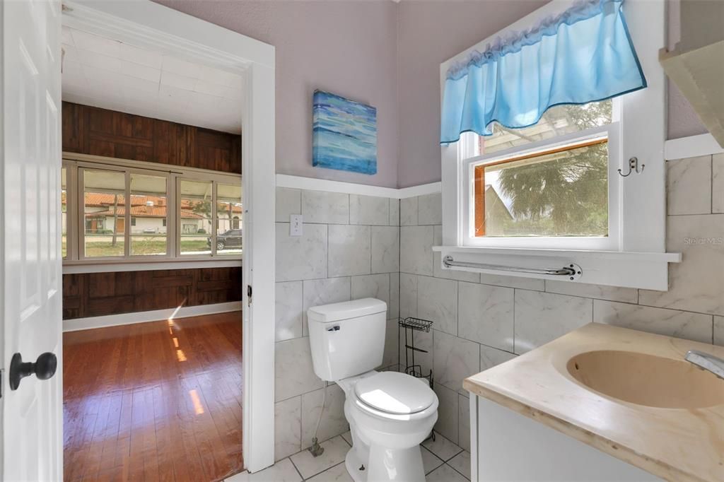 На продажу: $189,000 (3 спален, 2 ванн, 1352 Квадратных фут)
