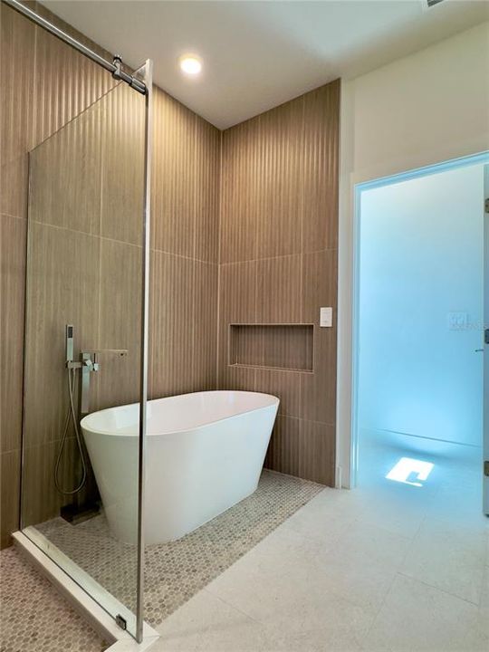 En Venta: $379,900 (3 camas, 2 baños, 1905 Pies cuadrados)