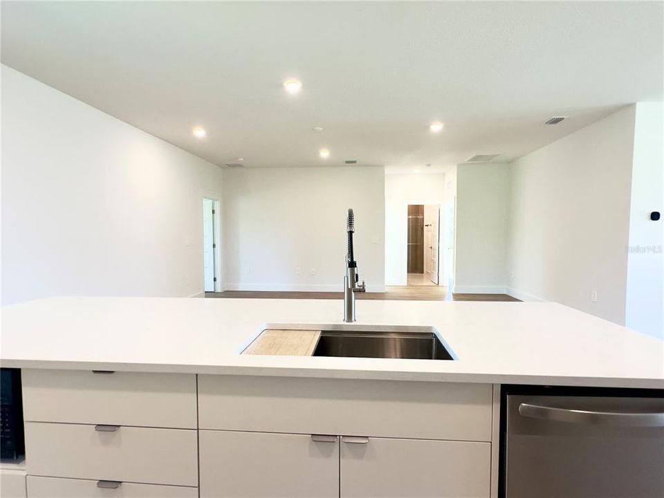 En Venta: $379,900 (3 camas, 2 baños, 1905 Pies cuadrados)
