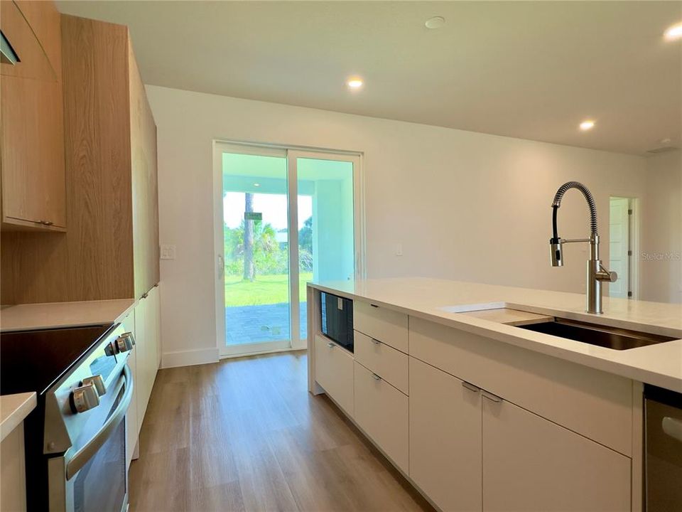 En Venta: $379,900 (3 camas, 2 baños, 1905 Pies cuadrados)