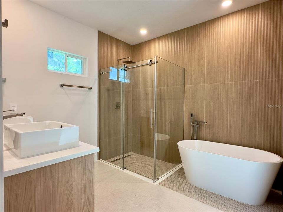 En Venta: $379,900 (3 camas, 2 baños, 1905 Pies cuadrados)