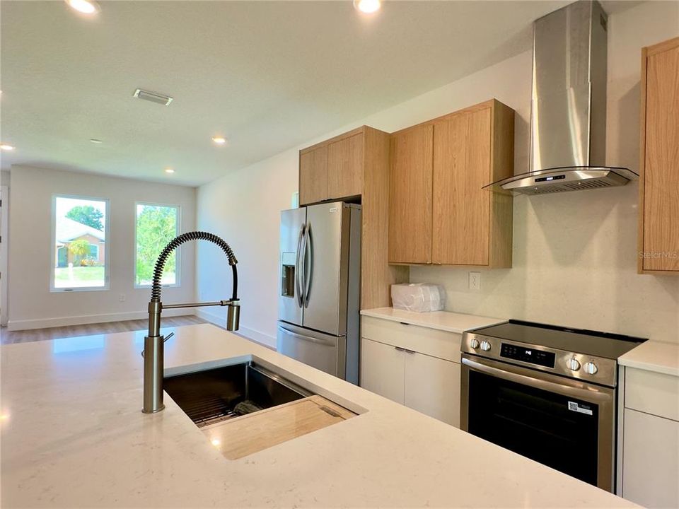 En Venta: $379,900 (3 camas, 2 baños, 1905 Pies cuadrados)