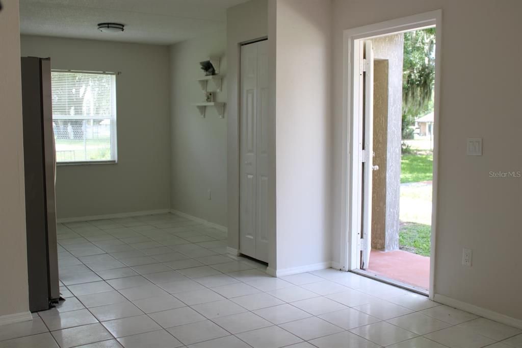 For Rent: $1,500 (2 beds, 1 baths, 784 Square Feet)