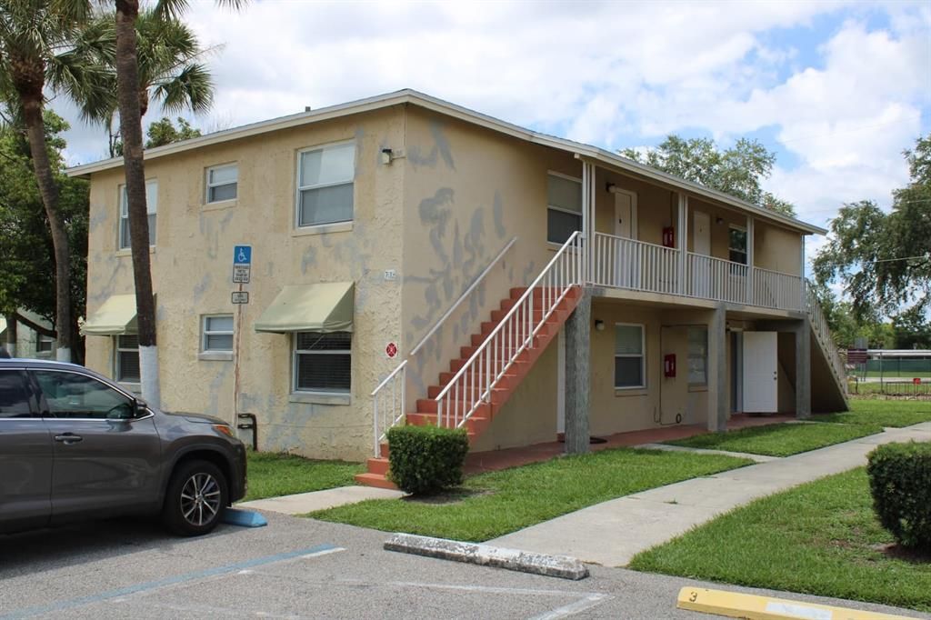 For Rent: $1,500 (2 beds, 1 baths, 784 Square Feet)