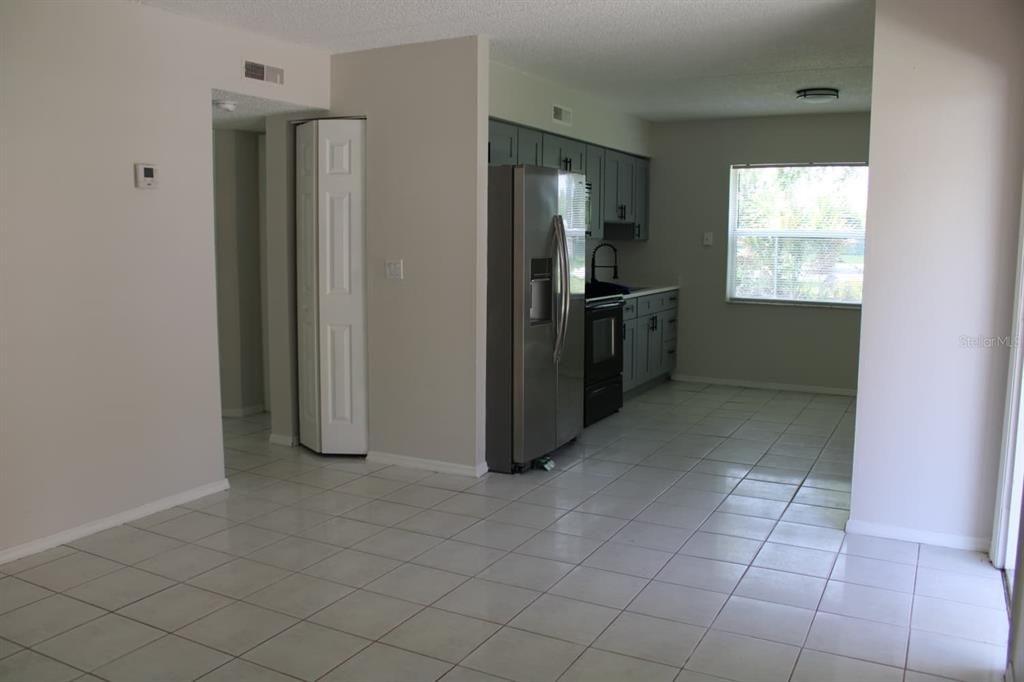 For Rent: $1,500 (2 beds, 1 baths, 784 Square Feet)