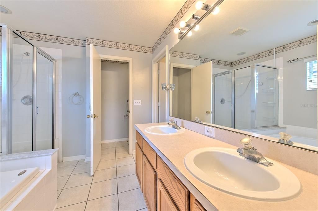 Под контрактом: $2,000 (3 спален, 2 ванн, 1545 Квадратных фут)