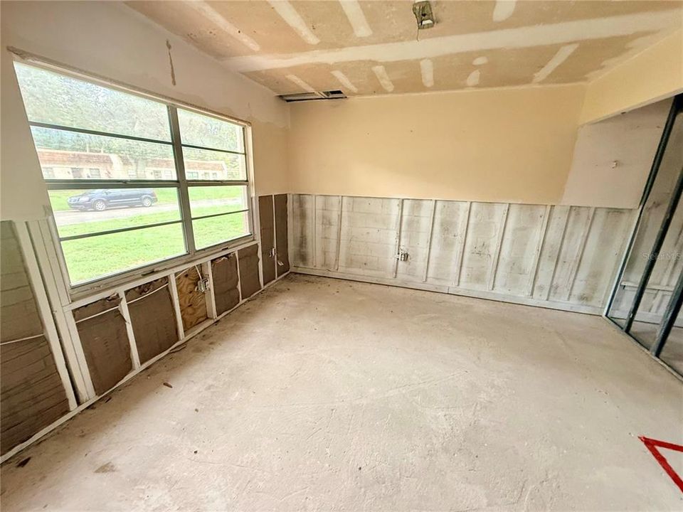 На продажу: $85,000 (2 спален, 2 ванн, 886 Квадратных фут)