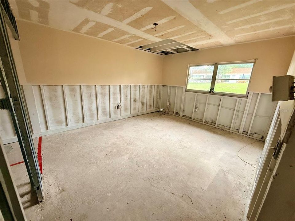 На продажу: $85,000 (2 спален, 2 ванн, 886 Квадратных фут)