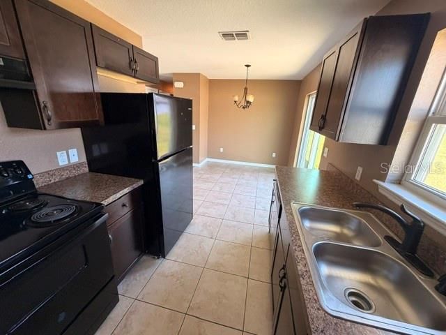 В аренду: $1,600 (3 спален, 2 ванн, 1090 Квадратных фут)
