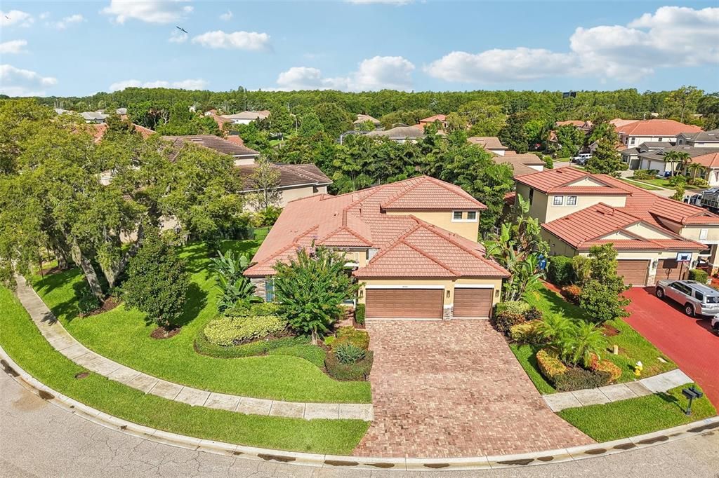 En Venta: $889,000 (5 camas, 2 baños, 2857 Pies cuadrados)