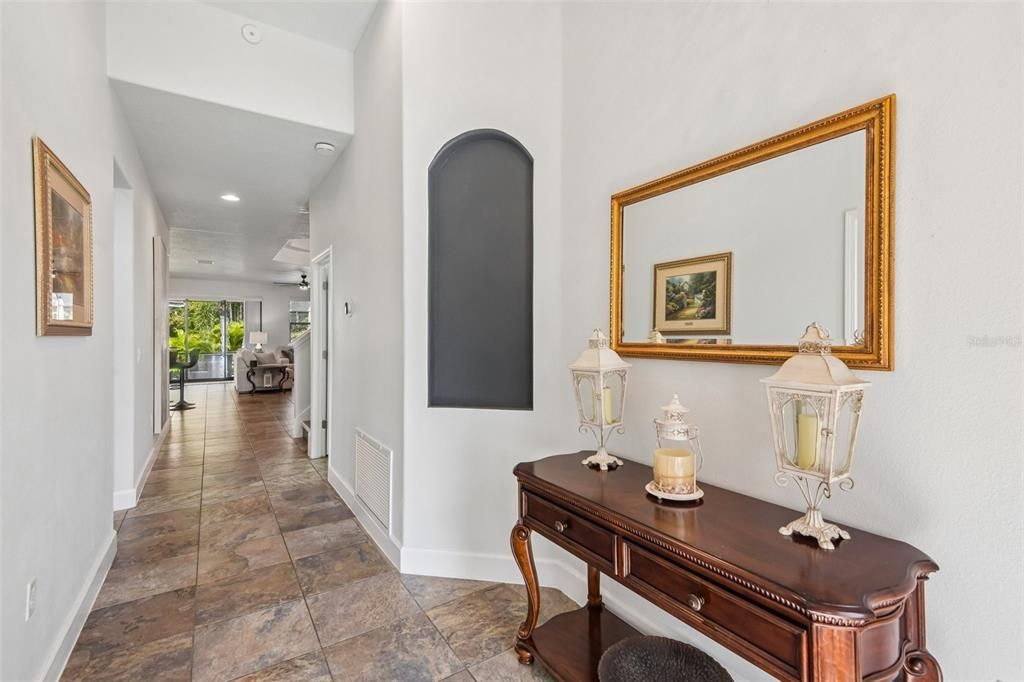 En Venta: $889,000 (5 camas, 2 baños, 2857 Pies cuadrados)