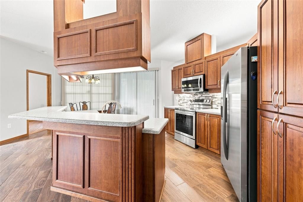 На продажу: $350,000 (3 спален, 2 ванн, 2146 Квадратных фут)