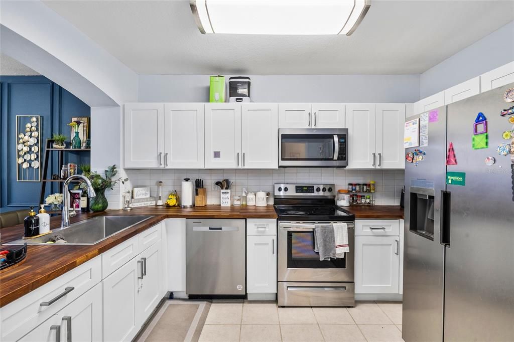For Sale: $275,000 (3 beds, 2 baths, 1708 Square Feet)