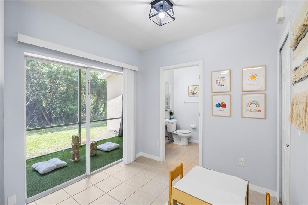 For Sale: $275,000 (3 beds, 2 baths, 1708 Square Feet)