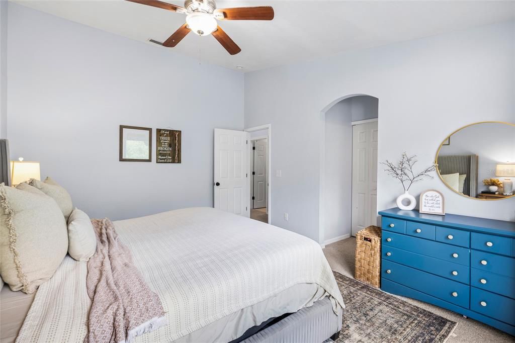 For Sale: $275,000 (3 beds, 2 baths, 1708 Square Feet)