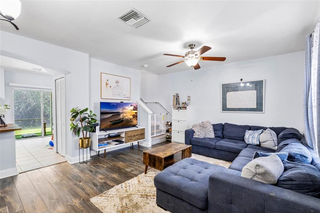 For Sale: $275,000 (3 beds, 2 baths, 1708 Square Feet)