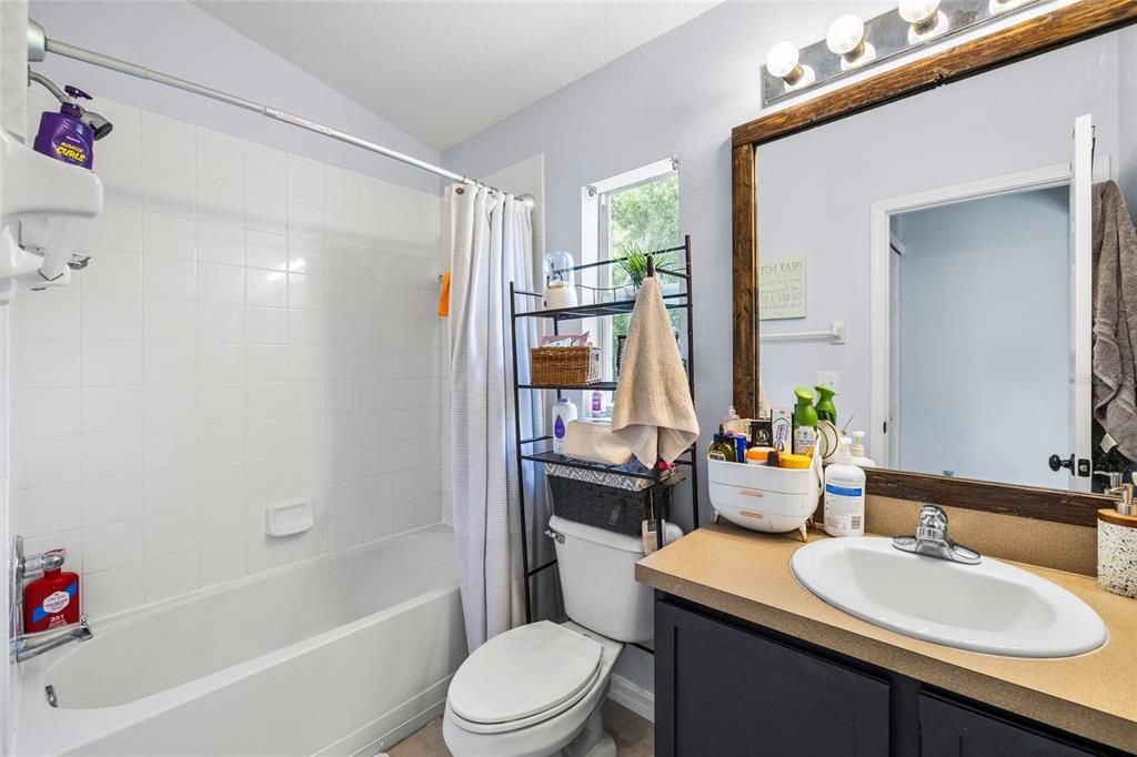 For Sale: $275,000 (3 beds, 2 baths, 1708 Square Feet)
