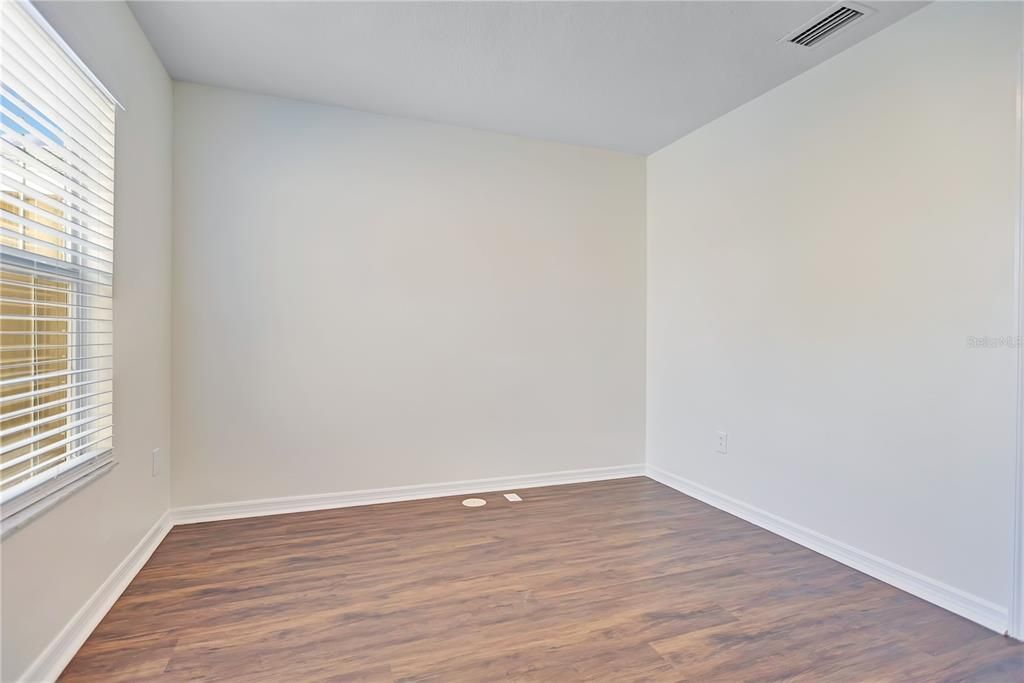 For Sale: $224,900 (3 beds, 2 baths, 1396 Square Feet)