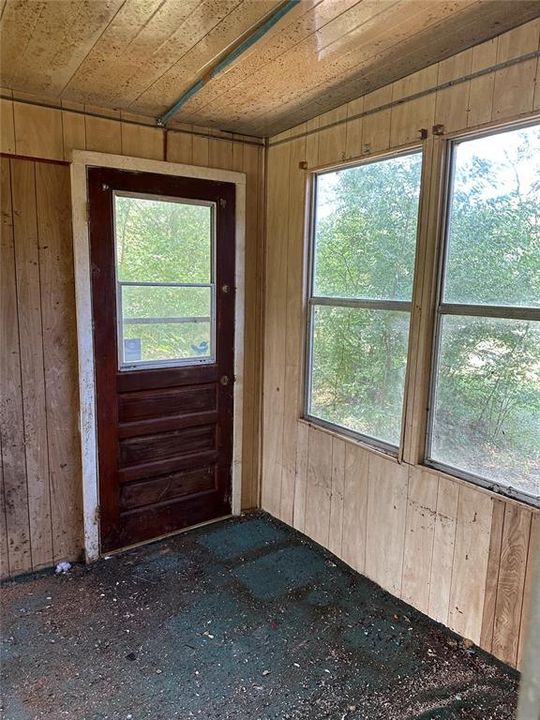 For Sale: $44,900 (2 beds, 2 baths, 1055 Square Feet)