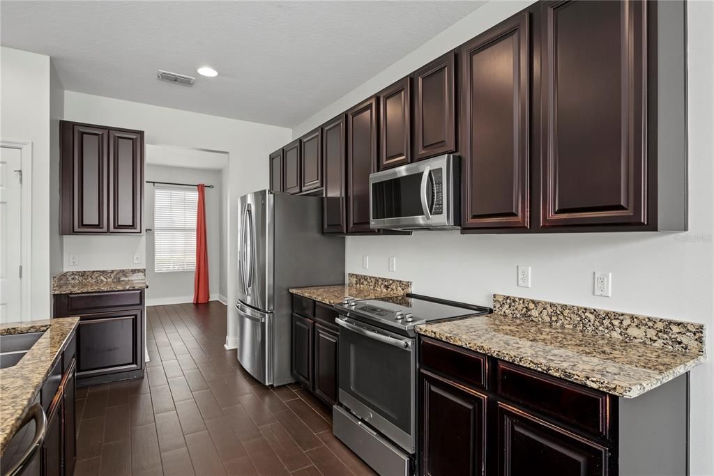 En Venta: $850,000 (5 camas, 3 baños, 3241 Pies cuadrados)
