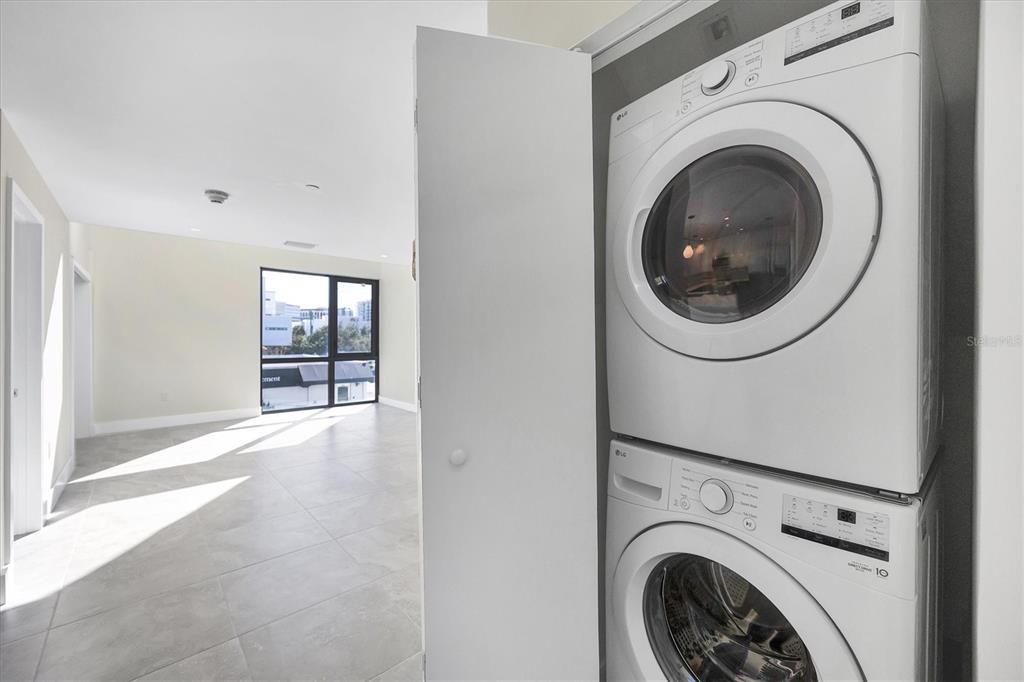 В аренду: $3,500 (2 спален, 2 ванн, 1023 Квадратных фут)