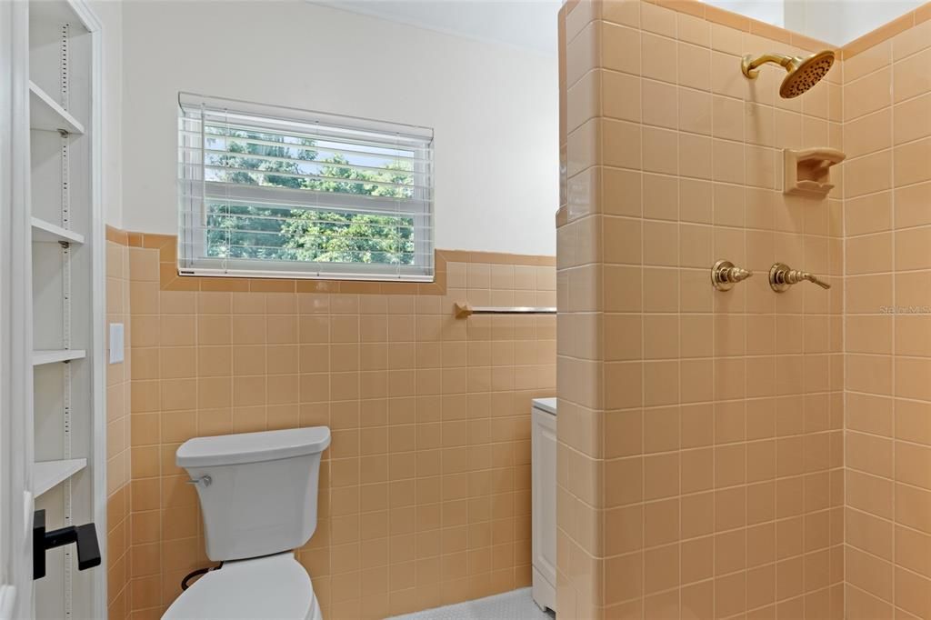 For Sale: $799,000 (4 beds, 4 baths, 2988 Square Feet)