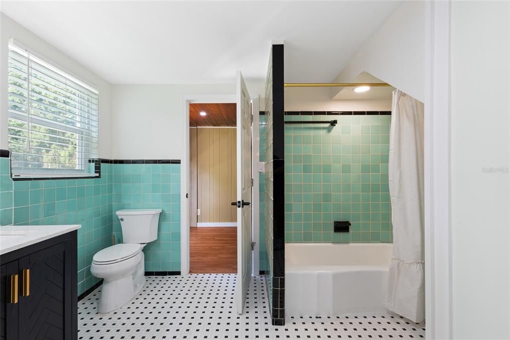 For Sale: $799,000 (4 beds, 4 baths, 2988 Square Feet)