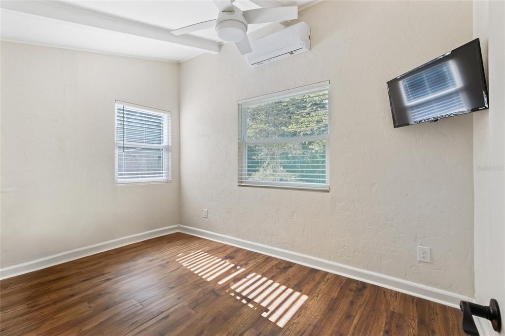 For Sale: $799,000 (4 beds, 4 baths, 2988 Square Feet)
