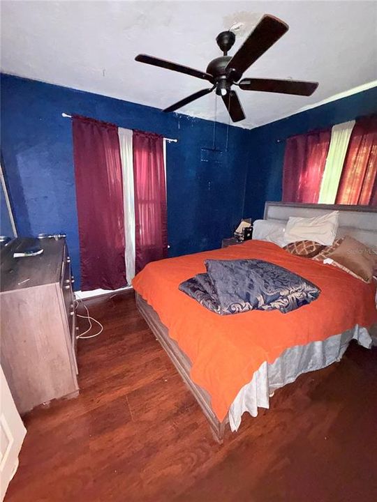 Activo con contrato: $230,000 (3 camas, 1 baños, 819 Pies cuadrados)