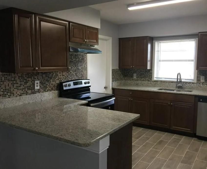 В аренду: $1,865 (3 спален, 2 ванн, 1359 Квадратных фут)