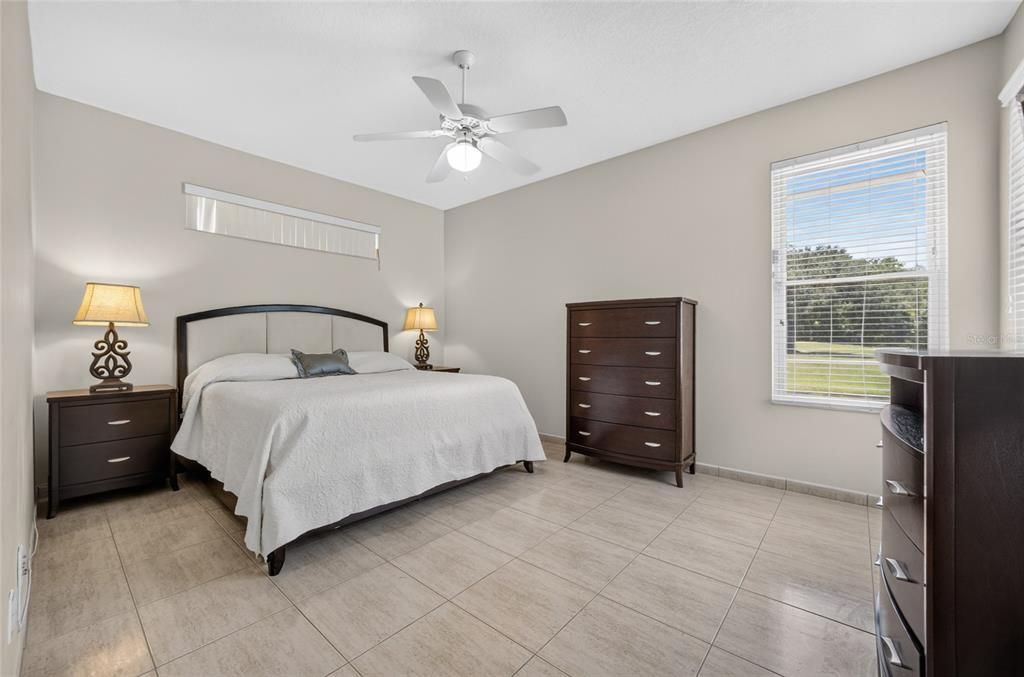 На продажу: $469,999 (4 спален, 3 ванн, 2383 Квадратных фут)