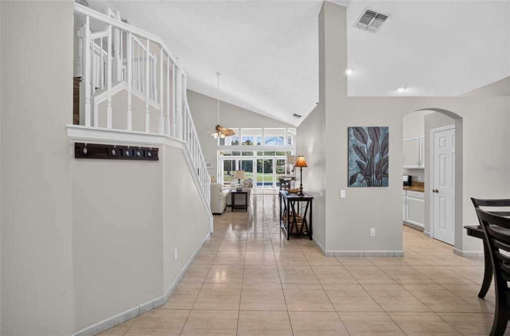 На продажу: $469,999 (4 спален, 3 ванн, 2383 Квадратных фут)
