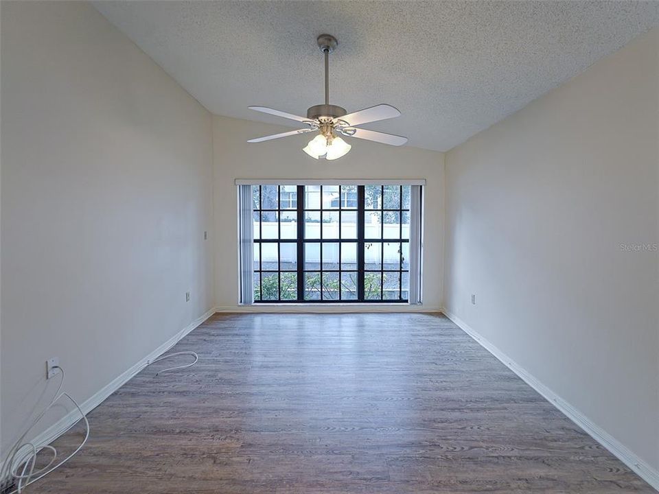 For Sale: $325,000 (2 beds, 2 baths, 1547 Square Feet)