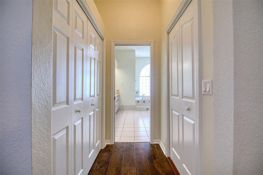 For Sale: $550,000 (4 beds, 3 baths, 2993 Square Feet)