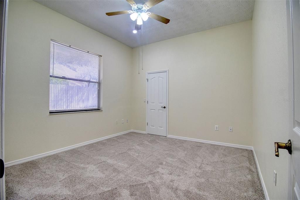 For Sale: $550,000 (4 beds, 3 baths, 2993 Square Feet)