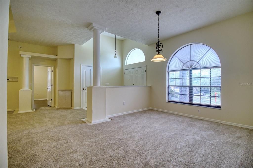 For Sale: $550,000 (4 beds, 3 baths, 2993 Square Feet)